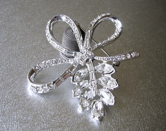 Large 1950s Leaf Bow Rhinestone Brooch Vintage Costume Jewelry Gown Dress Pin Wedding Bridal Formal Pageant Ballroom Prom Coat Clip Downton