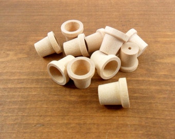 Flower Pots Wood Miniatures 5/8" H x 9/16" W - 20 Pieces
