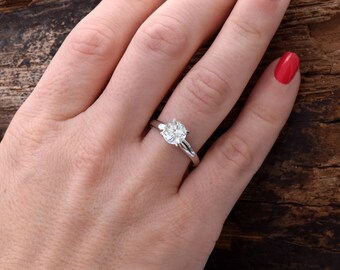 Solitaire ring 1 carat-Diamond Engagement Ring-Diamond Solitaire-Gold Ring-Promise ring-Art deco ring-Custom Ring-Classic Round Shape Ring