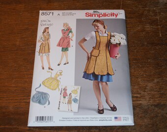 New Simplicity 1940s Vintage Apron Pattern 8571 Size A S to L