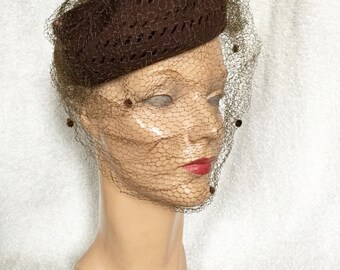 1940s Brown Veiled Beret