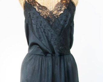 60s Nightgown Lace Bodice Floor Length Black Unworn Medium