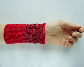 Red and grey beaded wrist warmers/ knitted wristlets with beads / woollen cuffs – ready to ship