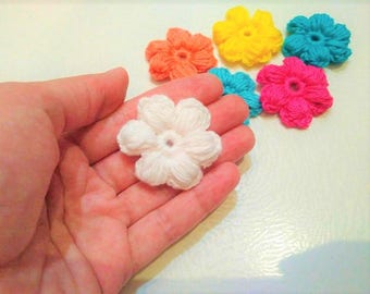 10 pcs Crochet 6-Petal Flower Applique/ Scrapbooking Crocheted