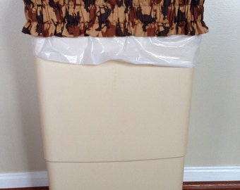 Kitchen Trash Can Band, kitchen, housewares, kitchen accessory, cooking, baking, kitchen decor, bathroom, bathroom decor