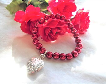 CLEARANCE 50% Off-Red Beaded Charm Bracelet with Locket, Stretch bracelet, Silver Heart Locket, Silver Jewelry, Photo Locket Jewelry