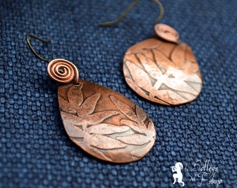 Copper earrings with leaflets