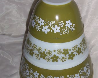 Vintage Pyrex Crazy Daisy or Spring Blossom Mixing Bowls Nice!