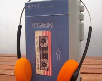 Toy Guardians of the Galaxy Vol 1 - Star-Lord Peter Quill - Sony Walkman TPS-L2 prop, with headphones.