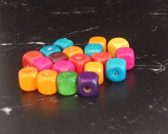 X 20 wooden Cube beads