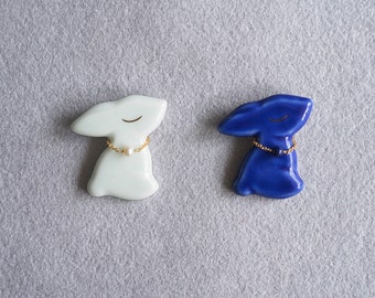 Ceramic bunny brooch with chain ring, Ceramic brooch Easter bunny brooch Bunny brooch Woodland brooch Hare Stackable chain rings -boohua