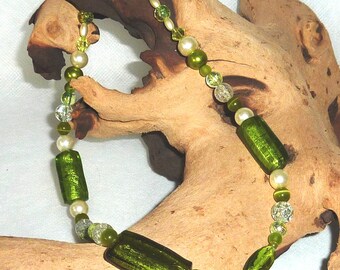 Short Necklace Necklace-Green & Champagne-