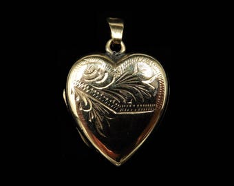 Antique Victorian 9ct 9K Yellow Gold Engraved Heart Photo Locket Pendant | Hand Engraved Filigree | 375 Yellow Gold Back and Front Necklace