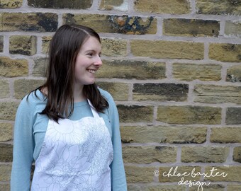 New! White Pretty Flowers Apron!