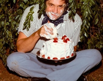 Johnny Cash Cake Photo for the Back Cover of the "Strawberry Cake" Album - 5X7 or 8X10 Photo (AA-851)