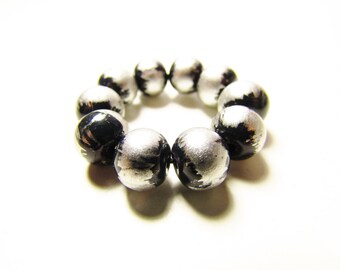 D-00940 - 10 Glass beads 8mm Black-Silver