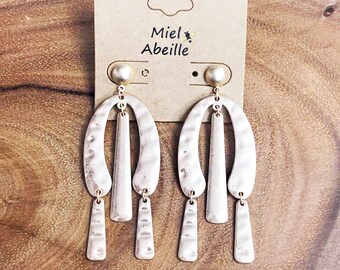 Avant garde earring