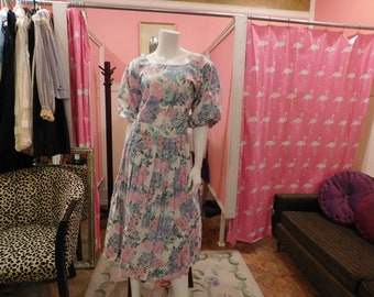 1970 Floral dress/ Garden dress/ Summer dress/ Willi Of California/ Made in USA/ Cotton Dress/