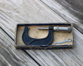 Reed Micrometer No 802 2 inch made by Reed Small Tool Works