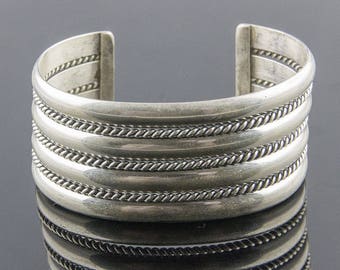 Finely Crafted NAVAJO Tahe Signed Sterling Silver Bracelet