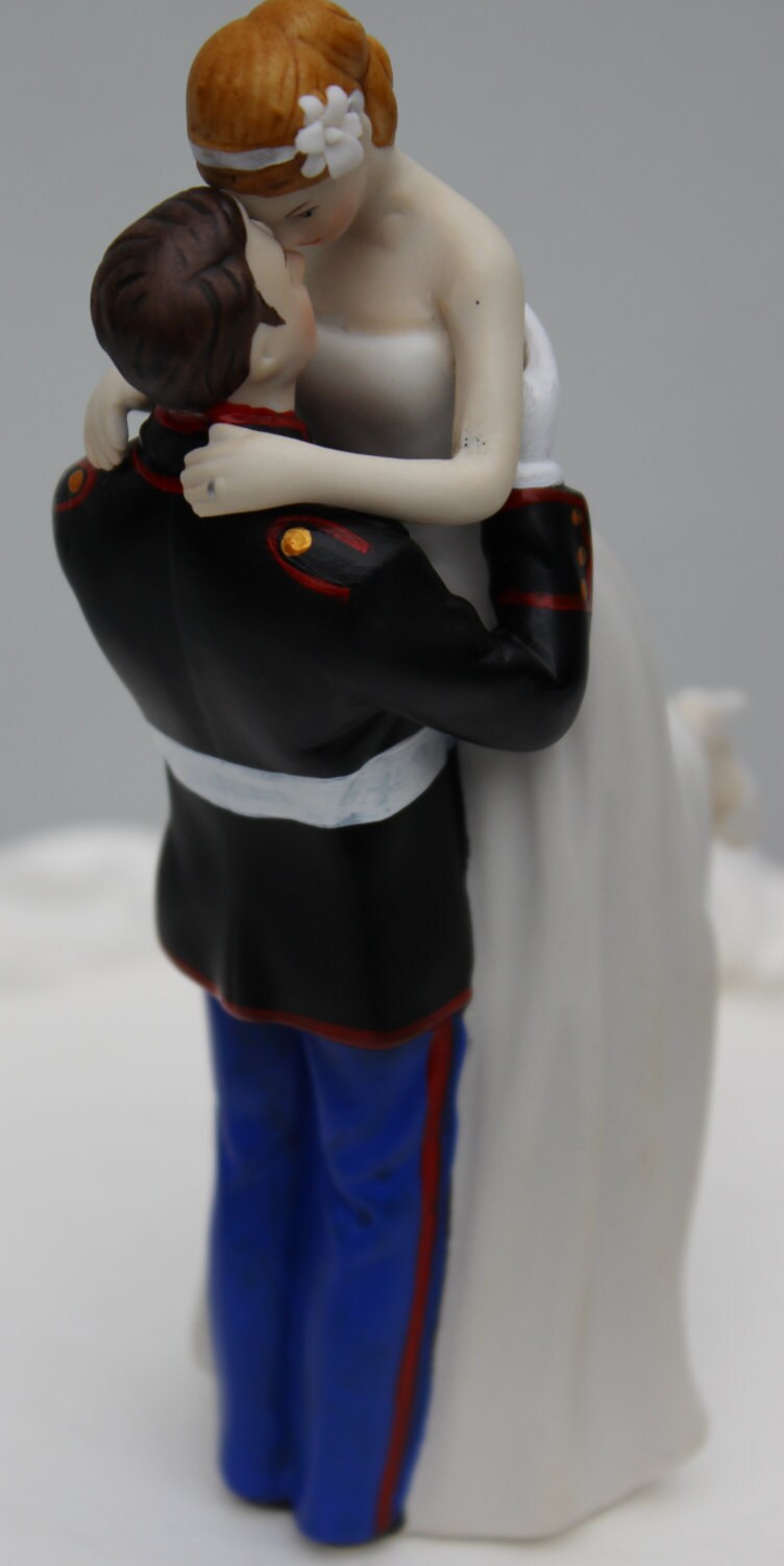 USMC Marine Corps Wedding Cake Topper HUG pose Bride uniform Kiss Lift USMC Marine Corps Wedding Cake Topper HUG pose Bride uniform Kiss Lift