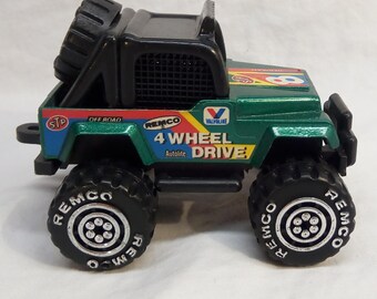 Vintage 1987 Remco Green Jeep #8