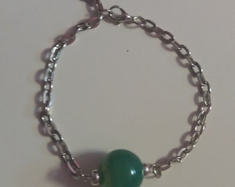 Silver bracelet with jade. Bracelet.
