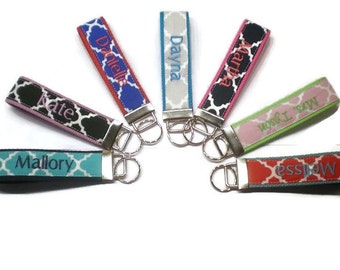 Personalized wrist key chain key fob, CHOOSE YOUR COLORS, personalized key fob, personalized keychain, monogram key fob, key wristlet.
