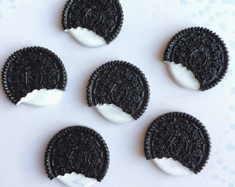 2 pcs.26mm.Miniature Cabochon Oreo Cookies,Miniature Cookies,Cabochon,Resin,Miniature Sweet,Mobile Accessories,Cabochon Co
