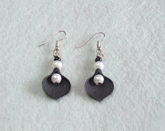 Black Calla Lilly Earrings