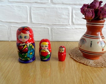 Vintage Russian Dolls Set of 3 Wooden Russian Nesting Doll Set Matryoshka Nesting Dolls Wooden Stacking Dolls Set Hand Painted Russian style