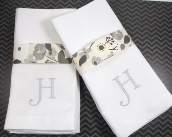 Select Monogrammed Embroidered Cloth Napkins / Set of 4 / Dinner napkins, Cotton linens, hostess gift, wedding, personalized, formal napkins