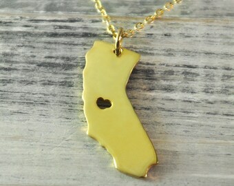 I heart California Necklace California pendant 18K gold plated state necklace state pendant map pendant hammered state necklace map jewelry