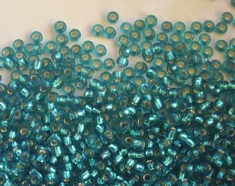 20g 2mm emerald green seed beads