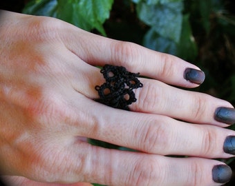 Tatted Lace Ring - Weave
