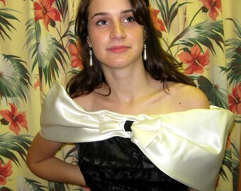 Glamorous Black and White Gown with Big Bow and FishTail Hem