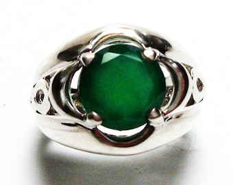 Green chalcedony, chalcedony ring, green infinity ring, solitaire ring, green s 6 "Dreaming in Green"