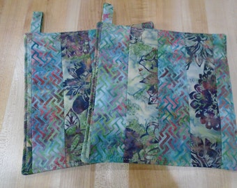 Pot Holders,Pot Holder,Hot Pads,Teal Pot Holders,Kitchen Pot Holders,Batik,Handmade Pot Holders, Quilted Pot Holders,Oven Mitts,Trivets