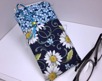 Daisy Eyeglass Case, Glasses Case, Fabric Eyeglass Pouch, Zip Top Eyeglasses Case, Sunglass Case