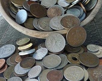 Foreign coins, foreign currency, 25 vintage coins