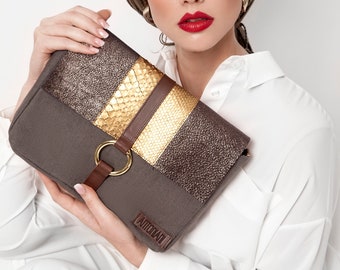 pochette, leather pochette, python pochette, shoulder pochette, italian bag, made in italy, fine leather pochette, pochette with chain,