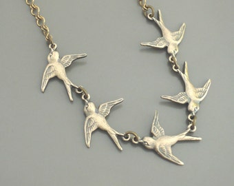 Vintage Jewelry - Vintage Necklace - Bird Necklace - Brass Necklace - Boho Necklace - Delicate Necklace - Nature Jewelry - handmade jewelry