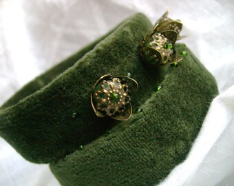 a fairy tale...-bracelet-cuff-set of 2,deep green,textile,crown,bronz,metal,filigree,velvet,recycled,semipretious,agates,glass bead,ooak