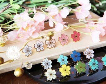Sakura / Cheery blossom Enamel Pin or Hairclip | Touken Ranbu | Cute and Kawaii | Gift & Accessories