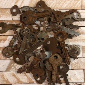Mystery Lot of 10 Vintage Antique Rusty Keys