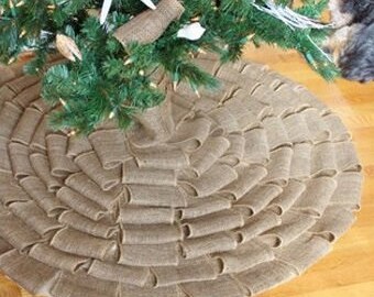 Old Fashioned Christmas Tree Skirt
