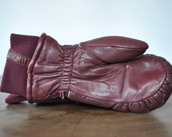 Vintage LEATHER WINTER gloves ..........