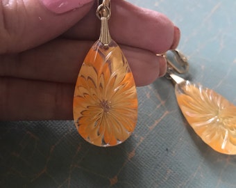Vintage 70's Orange Dangle Clip-on earrings