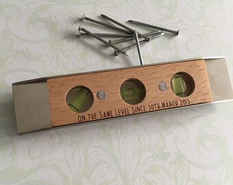 Personalised wooden engraved Spirit level - gift for him - 5th wedding anniversary gift - wooden tools