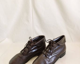 Vintage Leather Ankle Boots // 9